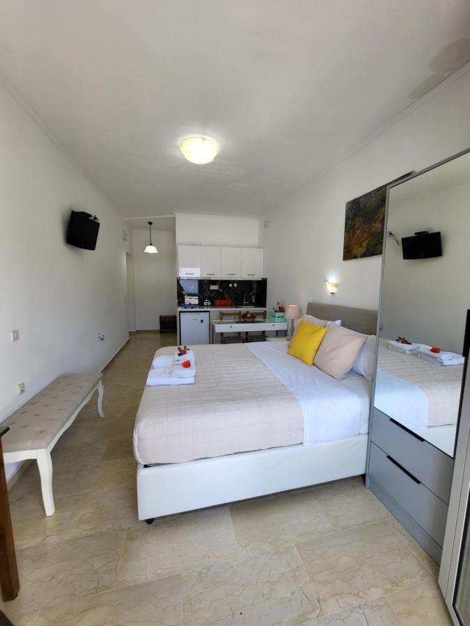 Angela Kassiopi Apartament Studio Екстериор снимка